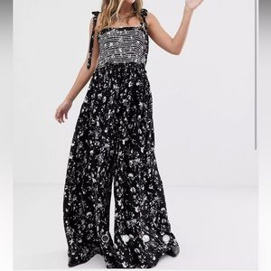 Free People Color My World Wide Leg Floral Jumpsuit Black and White Boho Size M